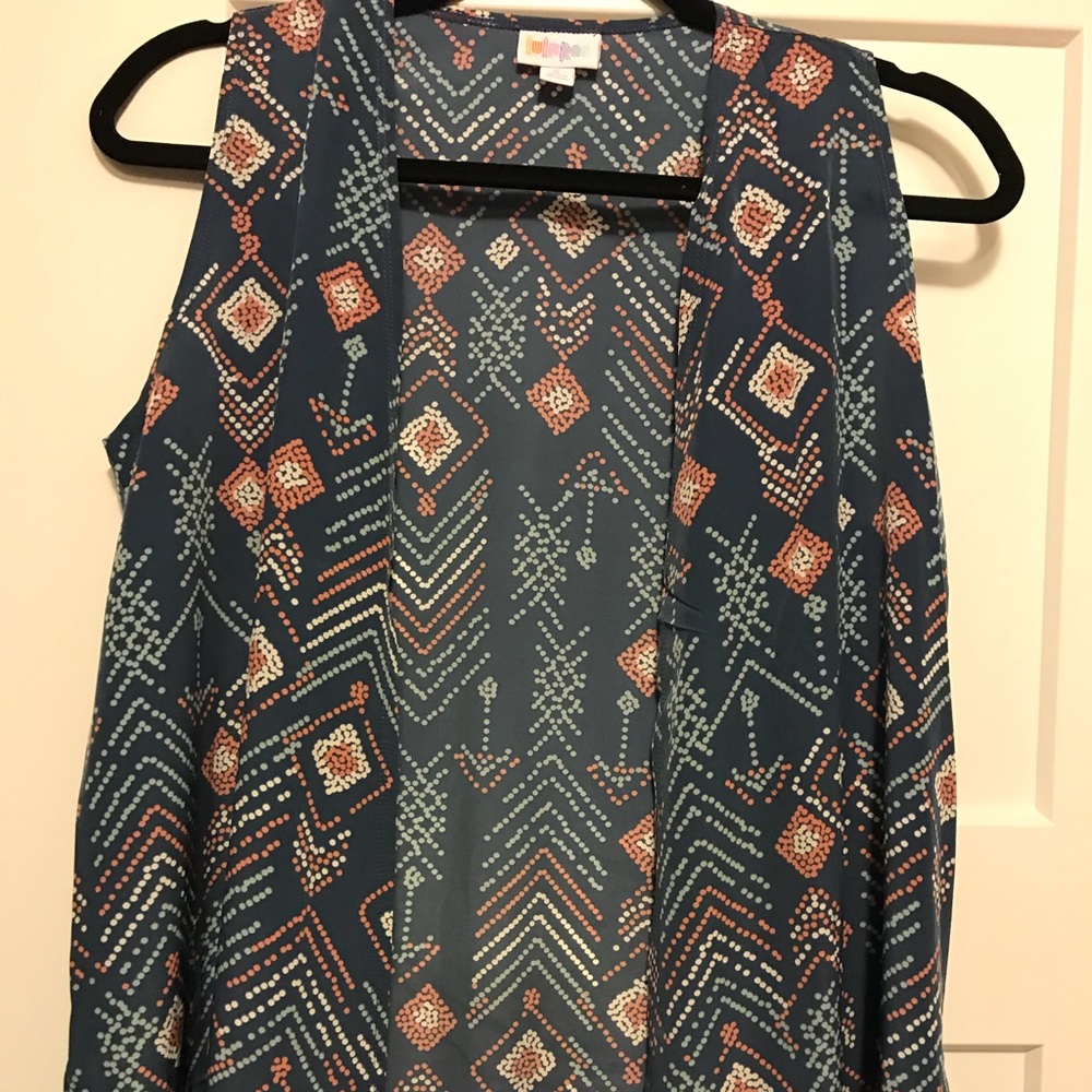 🔸🔸🦄NWT LuLaRoe Joy size small